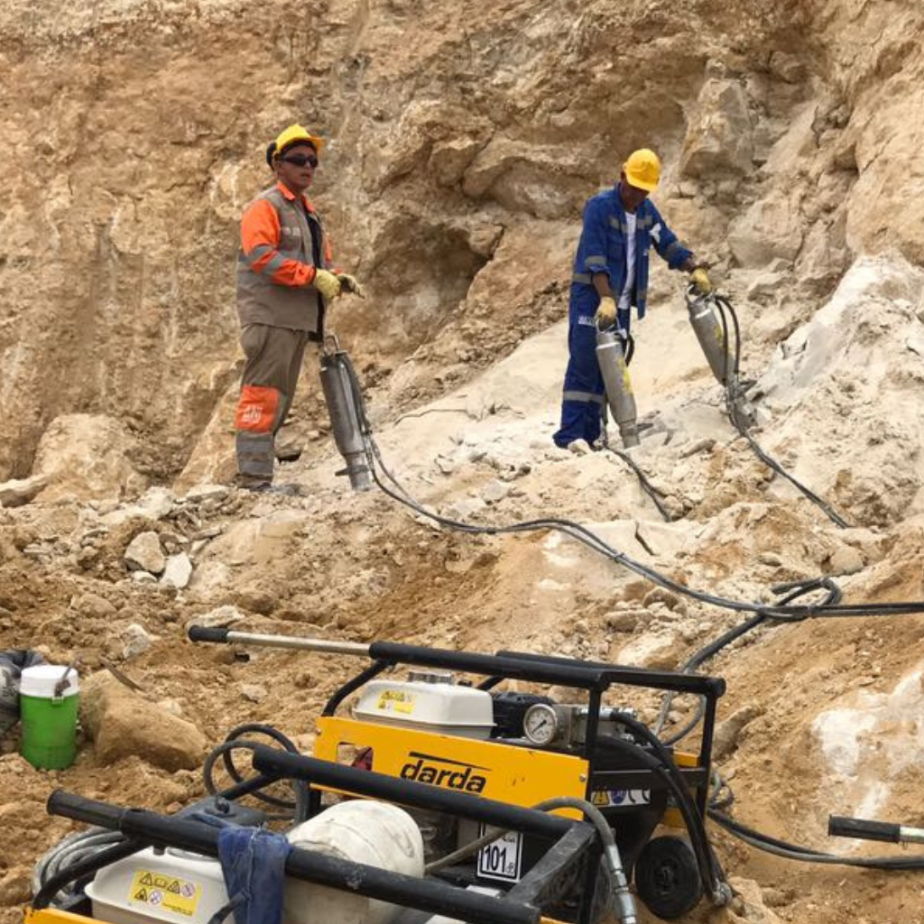 ROCACRETE DEMOLICION CONTROLADA DE ROCA Y CONCRETO